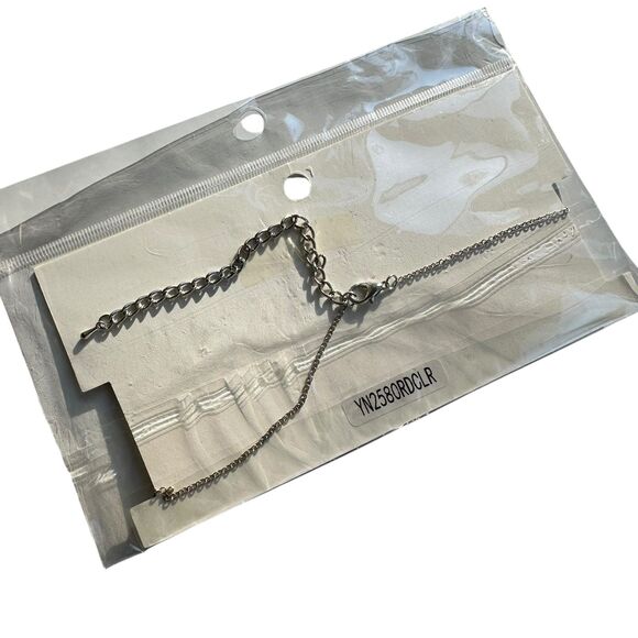 Vera by New York Silver Tone Choker Teardrop Pendant Chain Necklace New - Picture 5 of 6